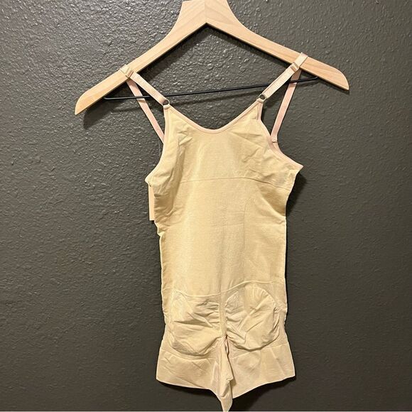 Pinsy Open Bust Butter Sculpt Seamless Shapesuit - Picture 9 of 14